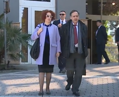 Blic ndërkombëtarësh në Tiranë. Fleckenstein dhe Vlahutin tek Ilir Meta