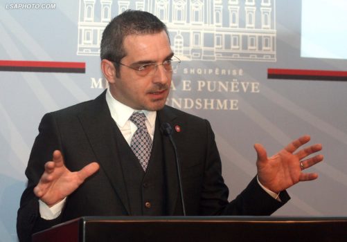 Këshilli i Mandateve vendos sot për Saimir Tahirin Këshilli i Mandateve vendos sot për Saimir Tahirin