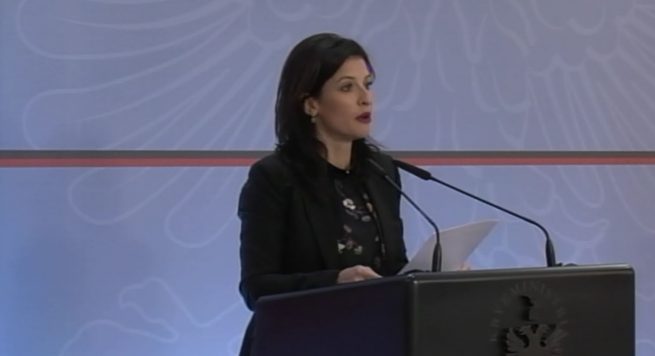 Qeveria shpërblen “vettingun”. Ja sa ua bën rrogën. Qeveria shpërblen “vettingun”. Ja sa ua bën rrogën.