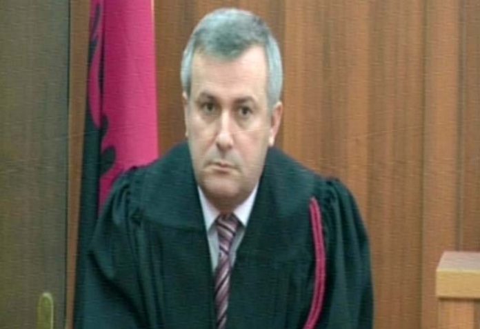 Gjykata le në burg kushëririn e gjykatësit Miri