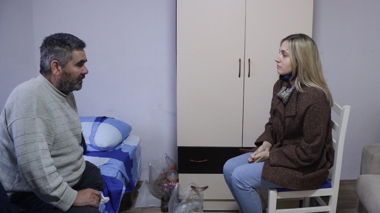 E braktisi Bashkia, e ndihmoi PD. Rindërtohet shtëpia e shkatërruar e një invalidi në Tiranë, Ina Zhupa: Në 25 prill nis ndryshimi