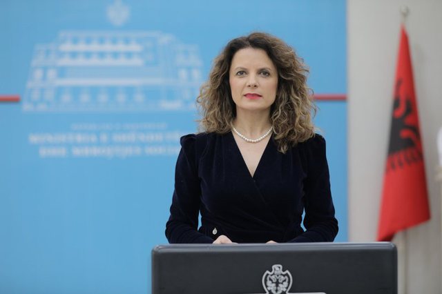 Tomini sqaron gjithçka/ Kur duhet të vaksinohen personat që e kanë kaluar Covid?