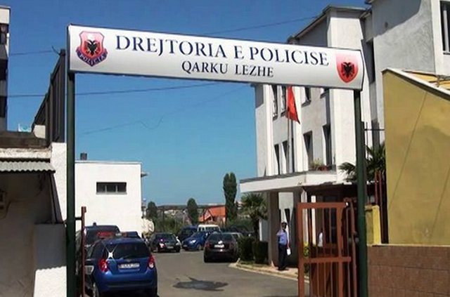I shpallur në kërkim ndërkombëtar, arrestohet në Lezhë 46-vjeçari i dënuar nga Italia (Emri) I shpallur në kërkim ndërkombëtar, arrestohet në Lezhë 46-vjeçari i dënuar nga Italia (Emri)
