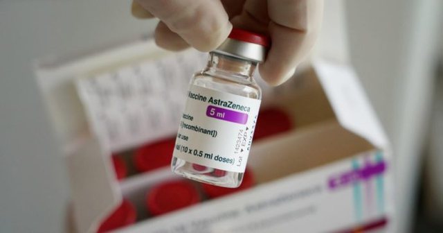 Trondit me deklaratën kreu i EMA-s: ‘AstraZeneca’ ka një lidhje me trombozat e rralla