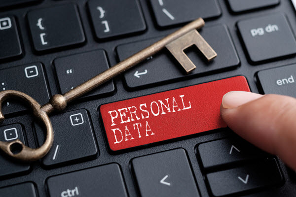 Të dhënat personale, dëmi i pakthyeshëm/ Rreziku i përjetshëm për të qenë viktima të sulmeve kibernetike Të dhënat personale, dëmi i pakthyeshëm/ Rreziku i përjetshëm për të qenë viktima të sulmeve kibernetike